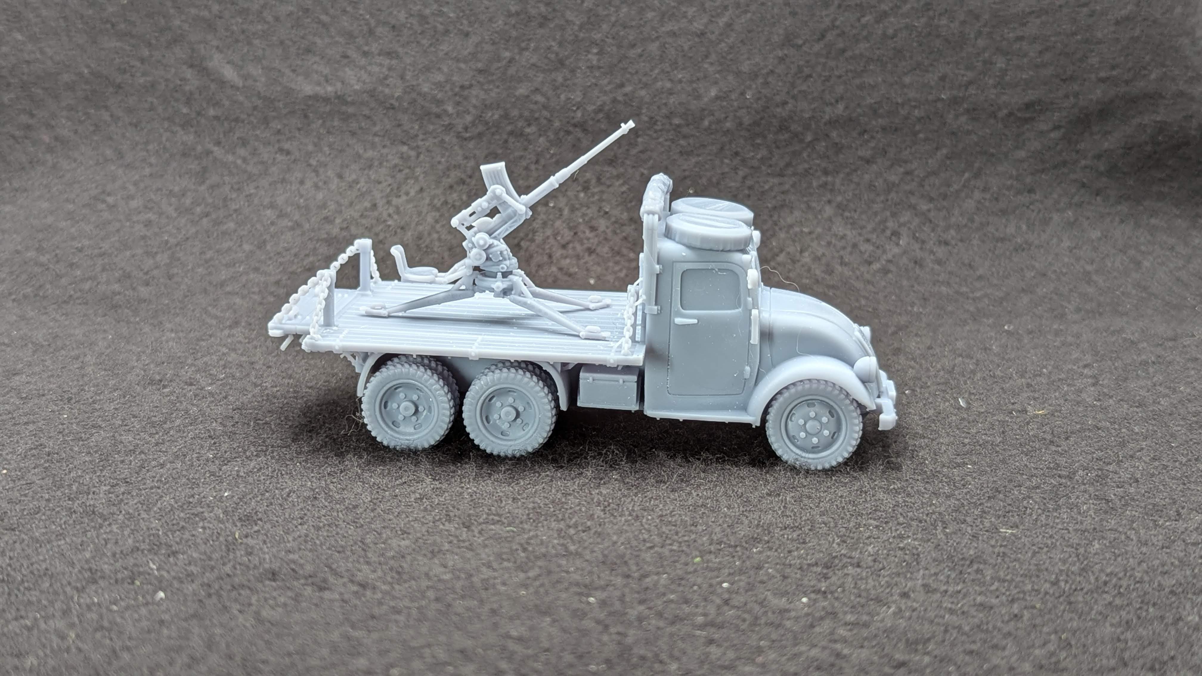 Tatra 82 truck (6x6) with 20mm machine gun vz.36 (Oerlikon) (Czech, WW2)